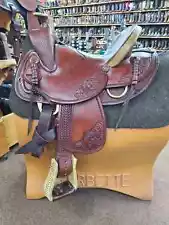 Beautiful Crates 16 inch western saddle used