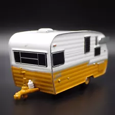 1962 62 SHASTA AIRFLYTE TRAILER CAMPER RARE 1:64 SCALE DIORAMA DIECAST MODEL CAR