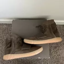 Size 10.5 - adidas Yeezy Boost 750 Chocolate