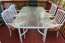 patio furniture table and 4 chairs with cushions Local Pickup NJ