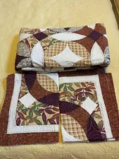 Cracker Barrel Diana Queen Size Quilt And Standard Shams