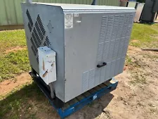 Hussmann Outdoor Enclosed 7.5 HP Condensing Unit Copeland Motor 208/230V 3PH