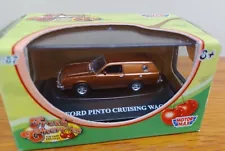 Fresh Cherries/Motor Max 1:87 HO 1977 Ford Pinto Cruising Wagon - Gold