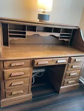 Vintage Jasper Americana Rolltop Desk -- 684-RT -- in Beautiful Condition