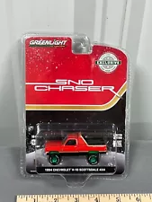 Greenlight GREEN Machine 1984 CHEVY K-10 SCOTTSDALE Red '84 SnoChaser 1:64 30365