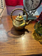 vintage antique heavy solid brass kettle teapotjug with lid great cond.