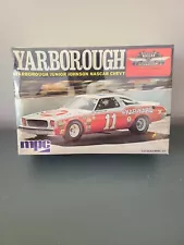 NEW MPC KAR KARE LAGUNA CHEVY 1-1709 1/25 SCALE MODEL KIT CALE YARBROUGH