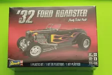 Revell 1/25 '32 Ford Roadster Sealed Model Kit