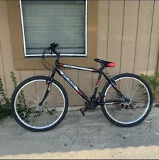 Men's 26" Highland Mountain Bike - barely used (bought on 6/20)