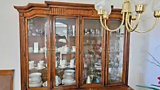 Thomasville Solid Wood Dining Room set. 6 chairs, china cabinet