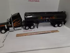 New Ray Black Peterbilt PETRO Tanker Truck/Trailer 1/32 Plastic 22" L.