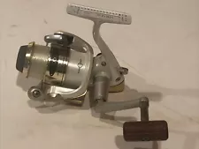 Shimano Stradic 2000FG FishingSpinning Reel Outstanding! Well Kept Made In Japan