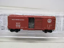 Z SCALE~ MICRO TRAINS ~ BALTIMORE & OHIO 40' BOX CAR # 467006 WITH LOAD