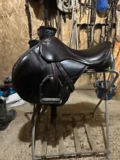 17.5" Fairfax Monoflap Jump Saddle