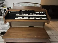 Hammond Organ E-112