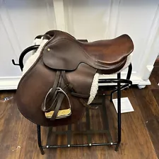 Blue Ribbon English Saddle 16.5