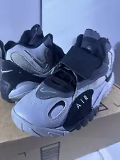 Size 9 - Nike Air Max Speed Turf Oakland Raiders