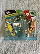 RARE brand new 2014 Tech Deck board shop with penny board