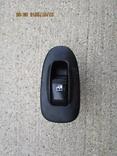 00 - 03 KIA SPECTRA LS GS GSX 1.8L L4 4D REAR LEFT SIDE POWER WINDOW SWITCH