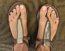 ABERCROMBIE AND FITCH METALLIC GROMMET EMBELLISHED BROWN SANDALS SZ 8 COMFY!