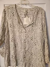 Cynthia Rowley Women's 3x button up 100% linen top w/floral design. NWT