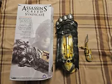 2015 Assassin's Creed Syndicate Hidden Blade Gauntlet Cosplay UBI WORKSHOP