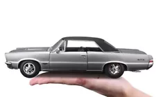 Maisto - SE 1965 Pontiac GTO - Free-wheeling Vehicle - 1:18