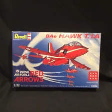 2010 Revell BAe Hawk T.1A Royal Air Force "Red Arrows" 04284 1:32 Scale Model Ki