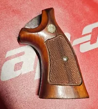 FACTORY SMITH & WESSON K L FRAME TARGET GRIPS SQUARE BUTT WOOD 10 19 686 586