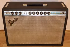 Vintage 1978 Silverface Fender Deluxe Reverb 20 Watt All Tube Guitar Amplifier