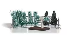 BNIB OO / HO BUSCH 1182 CHRISTMAS TREE FOR SALE SCENE (TREE PACKING)