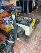 CROWN PR3020-60 ELECTRIC PALLET JACK, 24V