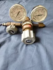 Matheson 2122-540 Gas Regulator CGA-540 For Oxygen Made In USA - Works Great