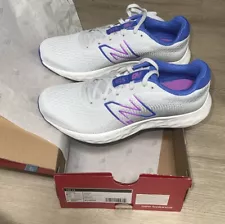 New Balance 520 V8 women's 8.5 US