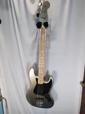 Fender 75th Anniversary Jazz Bass Diamond - Gold