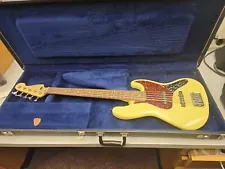 Fender Jazz Bass - Cream (5 String) Bass Guitar 60th Anniversary