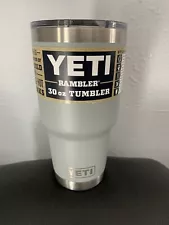 New Yeti 30oz Rambler Tumbler - Granite Gray New With Tags!