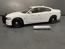 1/24 Dodge Charger Police with 5 Spoke Wheels, Pushbar , Lightbar. NO BOX. New !