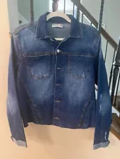 Louis Vuitton denim jacket Back Is Designed With LV Beautiful Jacket