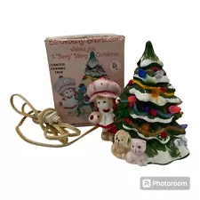 VTG 1980 Strawberry Shortcake Berry Merry Christmas Ceramic Lighted Tree w/Box