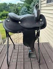 Fabtron Gaited 16" Western / Trail Saddle - Black