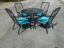 Beautiful Wrought Iron/Aluminum Patio Set Table & 4 Chairs **