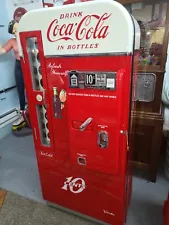 Coca cola Vendo 81 D Coke Machine PROFESSIONALLY RESTORED, INSIDE AND OUT 44 VMC