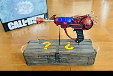 OFFICIAL Call of Duty Ray Gun Statue Built in LED lights 1:1 scale #492 (SEALED)