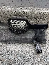 Shu Uemura Mini Paddle Brush NEW W/O/B Sale