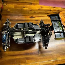 Kyosho mp10e tki2 W/Some Parts. Used Only Handful Of Races! Fresh Fluids Done!