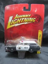 Johnny Lightning 1973 Chevy Caprice Wagon