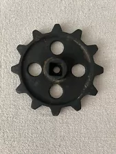 Vintage Covington planter TP46 12 tooth sprocket gear TP7, Used.