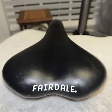 VINTAGE And RARE Bicycle Seat by Fairdale BMX Velo NICE