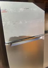 Whirlpool Refrigerator in Silver with Top freezer